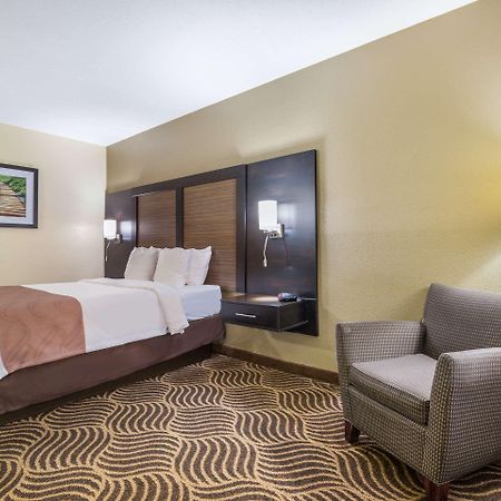 Quality Inn & Suites Florence - Cincinnati South Ngoại thất bức ảnh