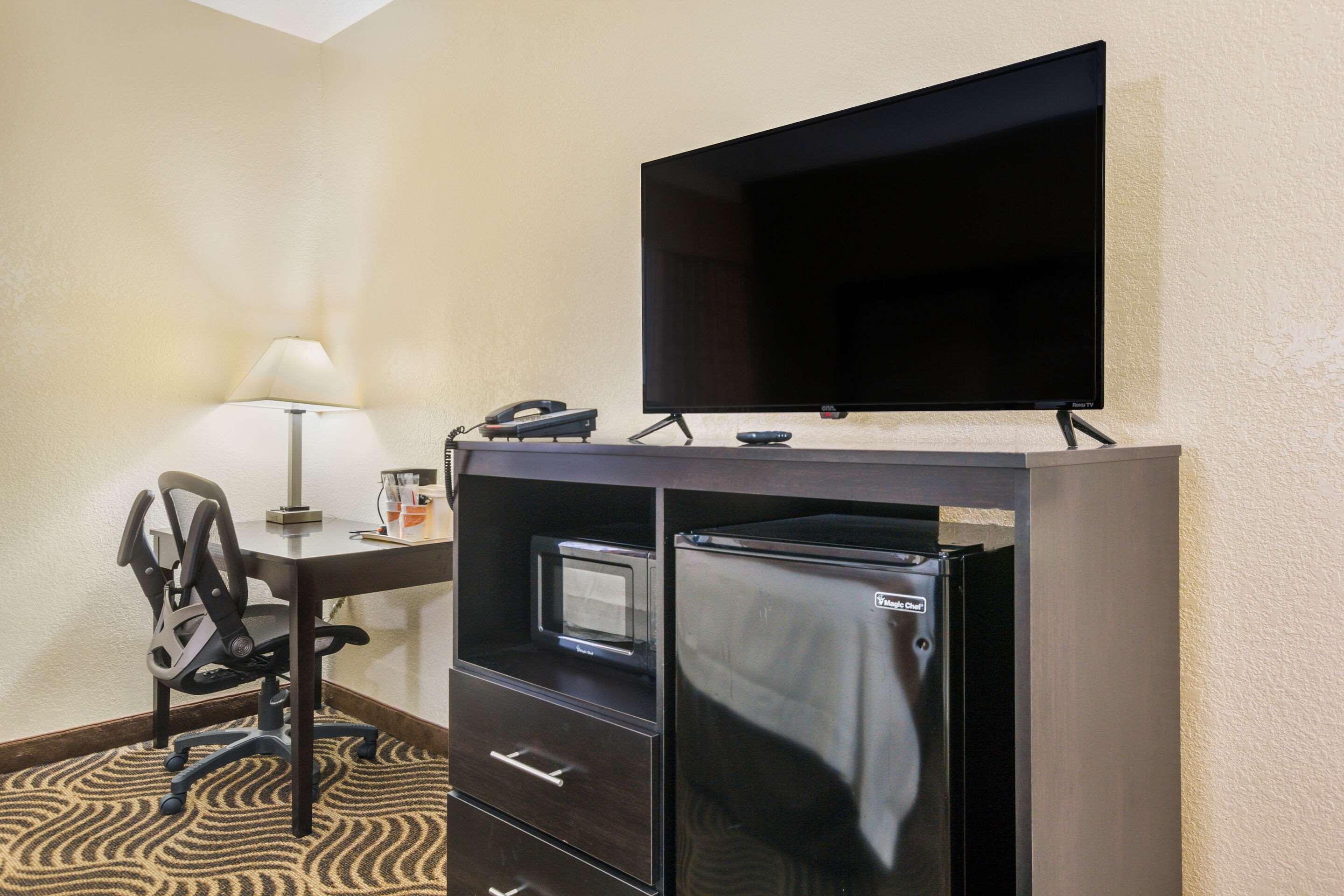 Quality Inn & Suites Florence - Cincinnati South Ngoại thất bức ảnh