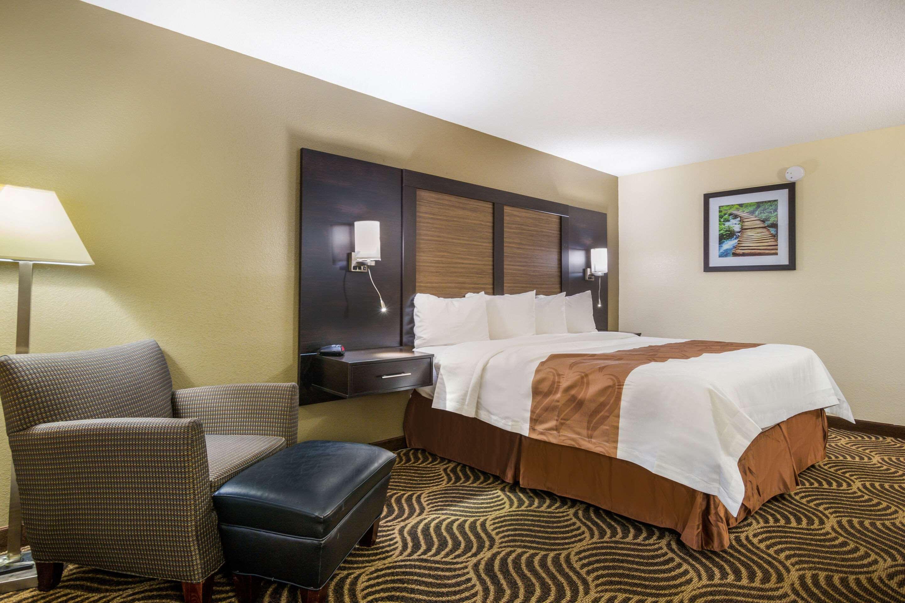 Quality Inn & Suites Florence - Cincinnati South Ngoại thất bức ảnh