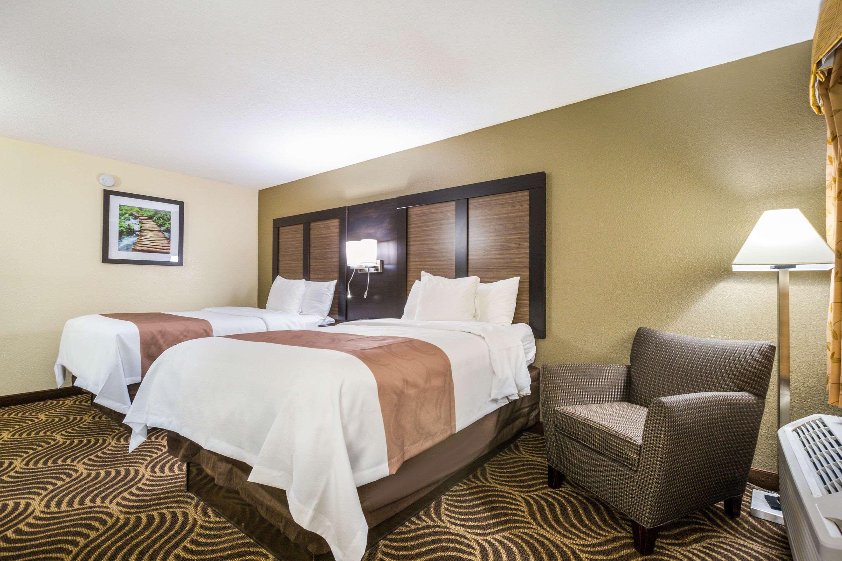 Quality Inn & Suites Florence - Cincinnati South Ngoại thất bức ảnh