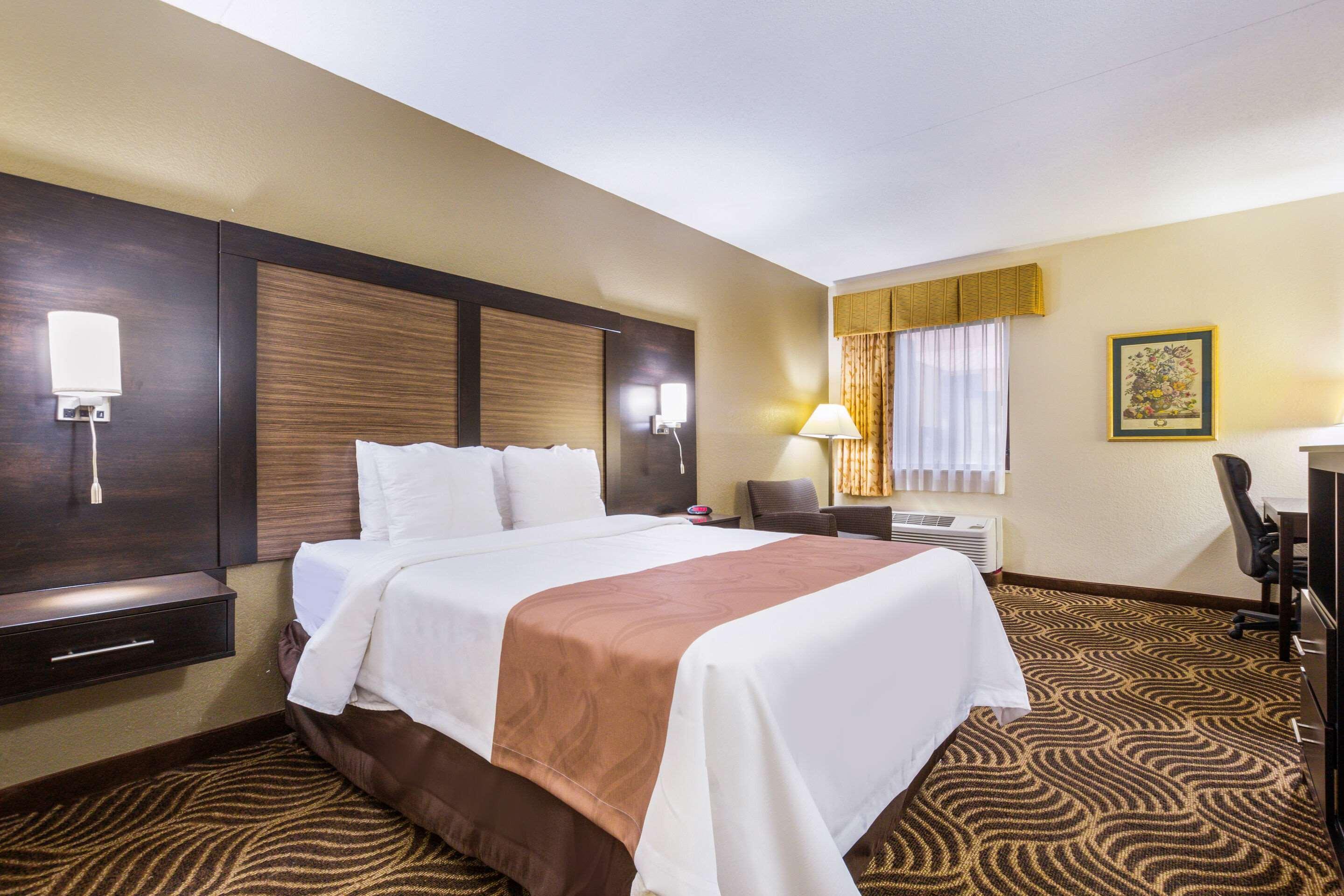 Quality Inn & Suites Florence - Cincinnati South Ngoại thất bức ảnh