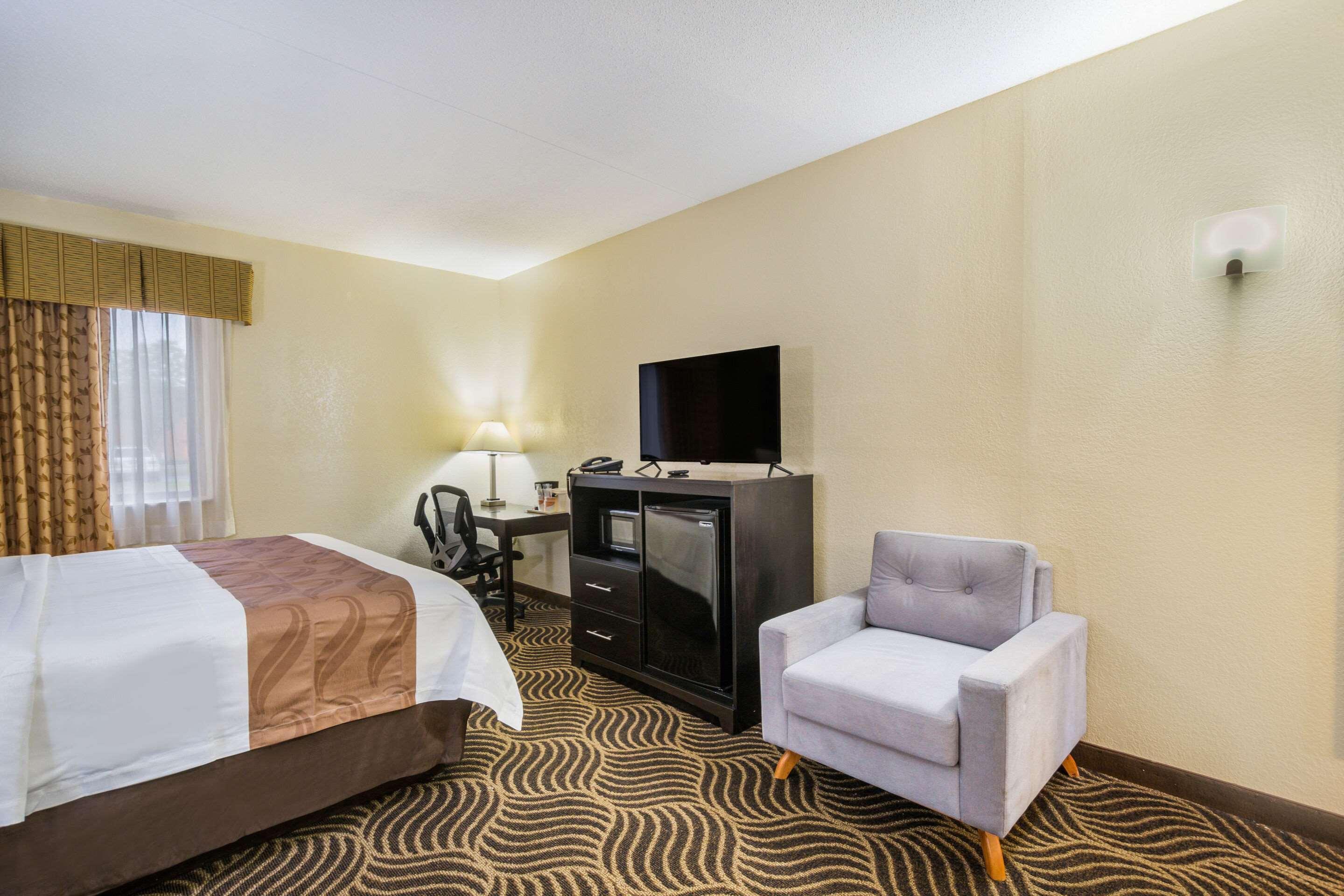 Quality Inn & Suites Florence - Cincinnati South Ngoại thất bức ảnh