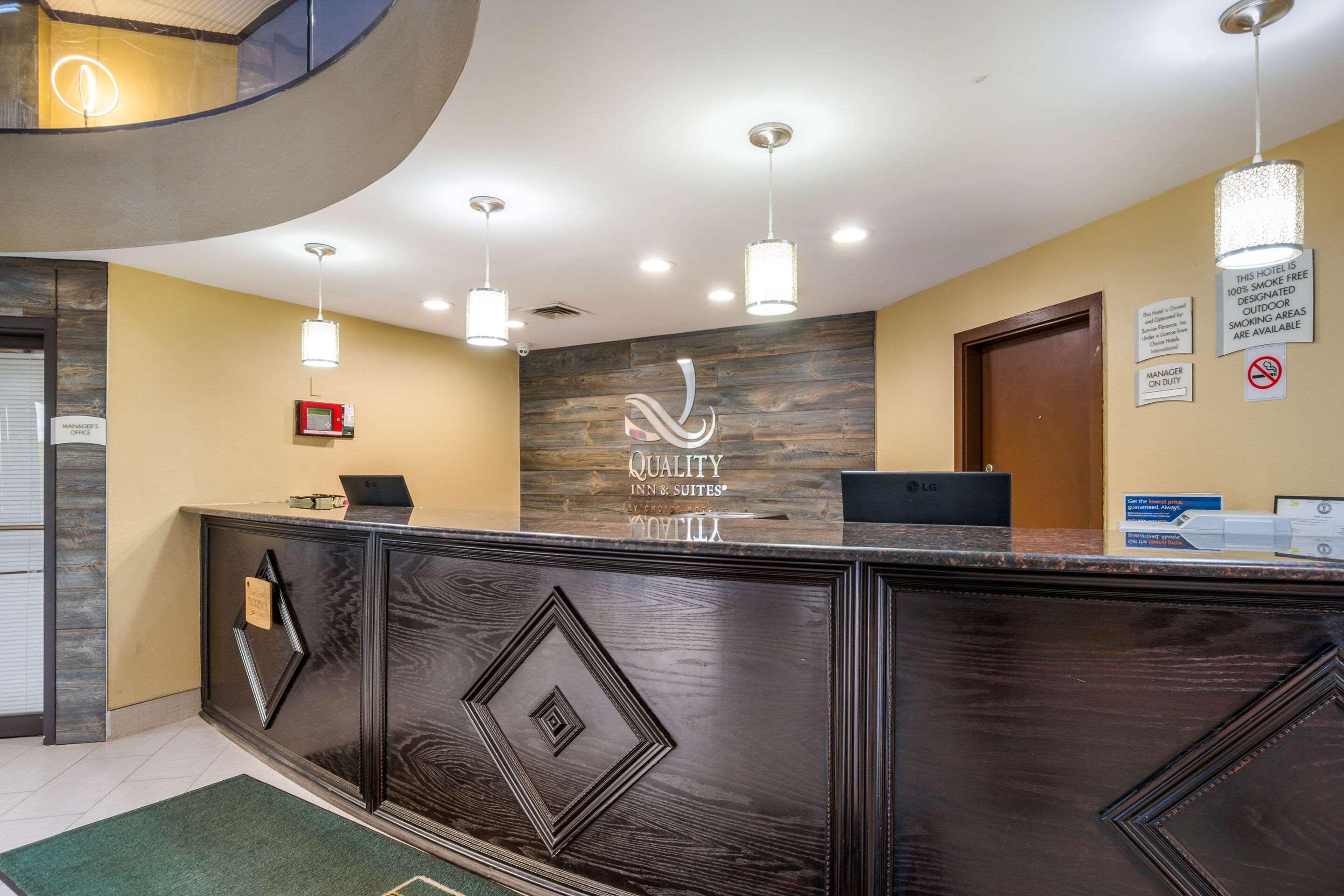 Quality Inn & Suites Florence - Cincinnati South Ngoại thất bức ảnh