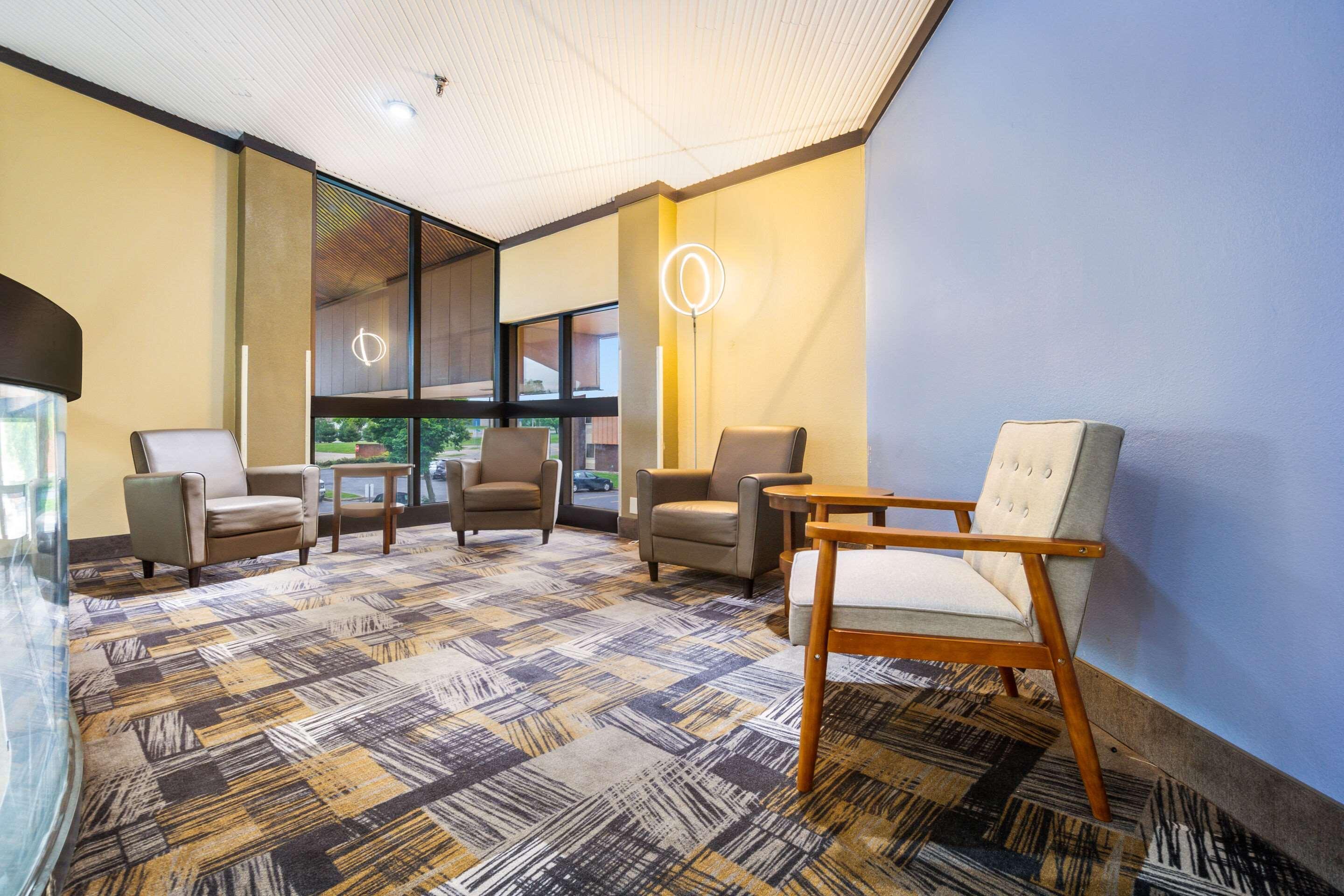 Quality Inn & Suites Florence - Cincinnati South Ngoại thất bức ảnh