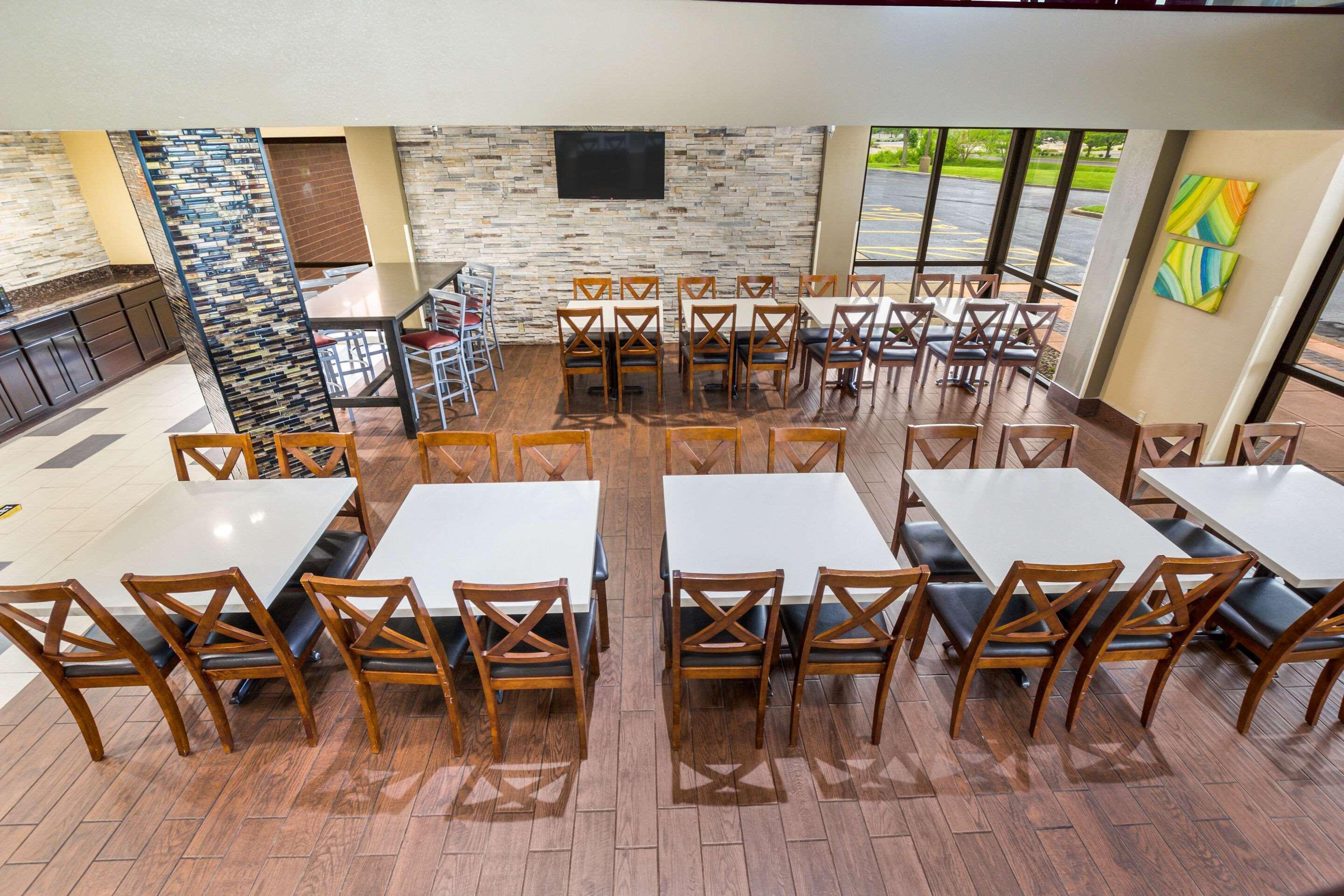 Quality Inn & Suites Florence - Cincinnati South Ngoại thất bức ảnh