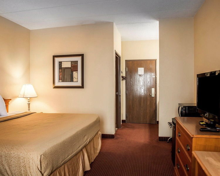 Quality Inn & Suites Florence - Cincinnati South Ngoại thất bức ảnh